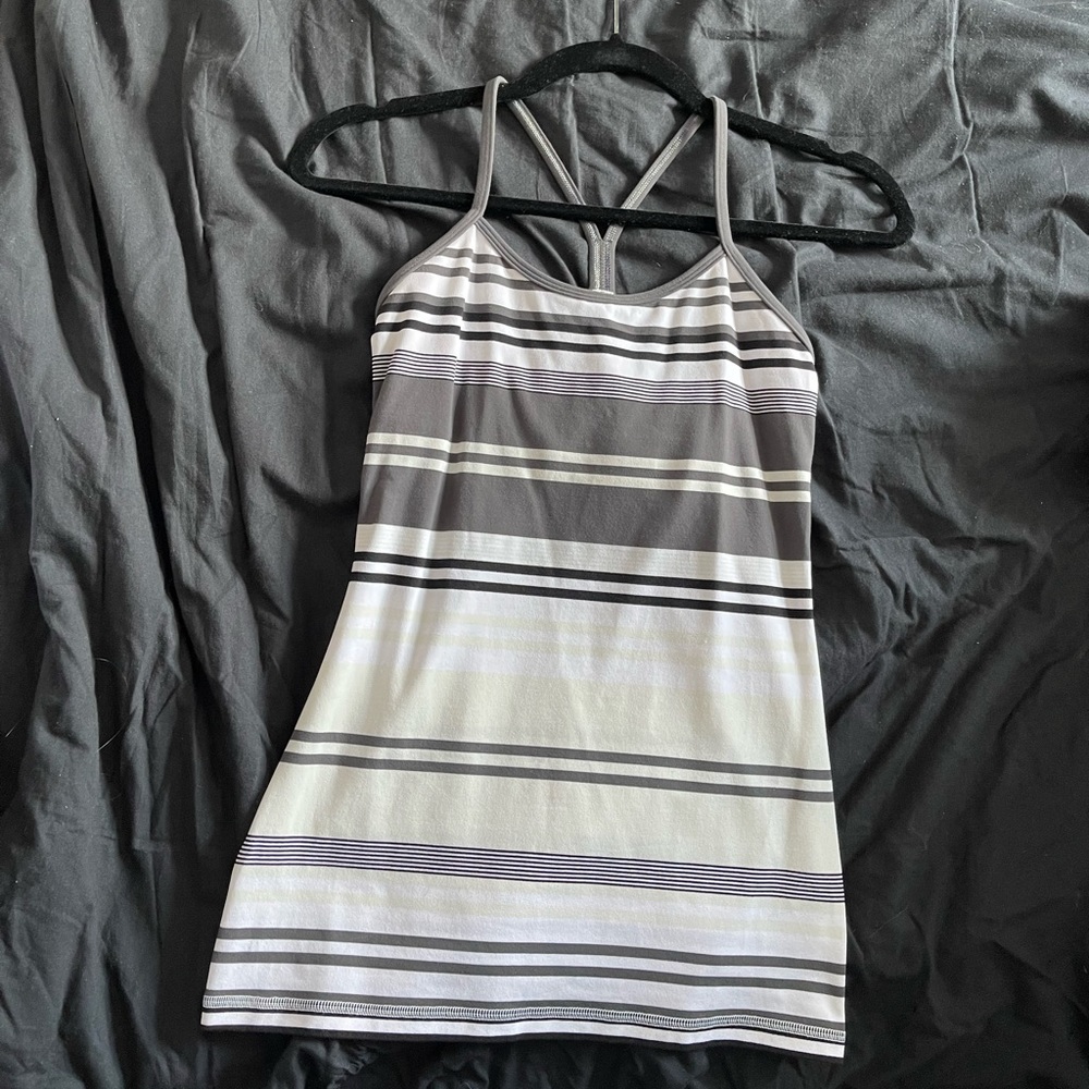 Lululemon size 6 tank top